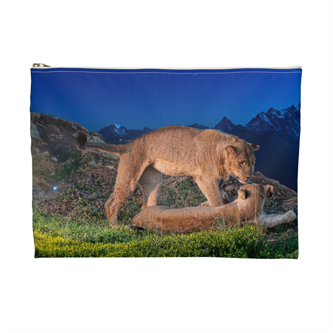 Accessory Pouch with majestic lionesses in front of mountains print